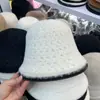 Nuevo Sombrero de Pescador de Felpa Doble Cara para Mujer, Otoño e Invierno, Circunferencia de Cabeza Grande, Cálido, Sombrero de Cubo Adelgazante, Color Sólido, Sombrero Cloche Versátil