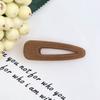 Nuevo pasador de flocado accesorios esenciales para otoño e invierno material pinza de pico de pato redonda de dos cabezas pinza de palabra pinza lateral color café con leche venta al por mayor
