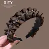 Diadema plisada de estilo nuevo de alta gama coreana y japonesa para mujer con decoración de pedrería, borde ancho, corona alta, elegante accesorio para el cabello