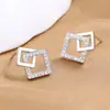 Pendientes Cuadrados Geométricos de Moda con un Diseño Elegante, Pendientes Huecos para Mujer, Joyería para Orejas Minimalista de Nicho Incrustada con Circonitas al por Mayor