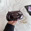 Bolsa de Festa Acrílica Nova 2025 Bolsa Clutch de Festa de Casamento Moderna Europeia e Americana Bolsa Tira Colo de Ombro de Metal Retrô