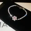 Pulsera de flor redonda con cierre de circonita, lujo ligero, alta gama, pulsera exquisita con un diseño elegante, versátil y a la moda, venta al por mayor