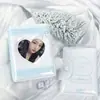 Suministro transfronterizo de bolsa para tarjetas original de muñeco de nieve de amor, gruesa, de 3 pulgadas, mini álbum de fotos de mapache, libro de almacenamiento de tarjetas pequeñas para fans de estrellas