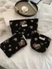 Bolsa de Cosméticos de Gran Capacidad Nueva 2024 Flor de Seda Dorada Tridimensional Bolsa de Almacenamiento Vintage Corazón de Niña Bolsa de Mano para Lavar