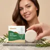 A Barra de Shampoo GleamXi limpa suavemente o couro cabeludo, hidrata os cabelos, deixando-os frescos e volumosos, e é fácil de enxaguar.