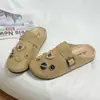Chinelos Meia Baotou Retrô para Mulheres Primavera & Outono 2025 Calçados Externos Novos Jeans Birkenstock Sapatos Femininos da Moda Sapatos Preguiçosos