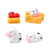 Nuevo producto transfronterizo: Figurita creativa de granja de vacas, kit de decoración DIY, accesorios para colgar y adornos de paisaje en miniatura