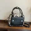 Bolsas de Diseño de Nicho Transfronterizas para Mujer 2025 Nuevo Otoño e Invierno Versátil Retro Bolso de Hombro Único Bolso Cruzado Bolso Pequeño Cuadrado de Mano