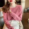 Camiseta básica feminina de gola redonda para outono e inverno, decote baixo, de alta qualidade, estilosa, moderna, camiseta de manga comprida para usar por baixo de um sobretudo