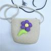 Un Bolso de Concha Tejido a Mano con Flores, Bolso de Paja Simple Moderno y Versátil, Bolsa para Guardar Monedas para Niños al Mayoreo