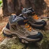 Sapatos de inverno de algodão para meninos, forrados com fleece e espessados para aquecimento, botas grandes de algodão estilo Nordeste, tamanhos médios e grandes para meninos, botas de neve para exterior com biqueira de aço