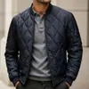 2026 Invierno Transfronterizo Amazon 3D Hombres Cálido Moda Tendencia Simple Versátil Holgado Color Sólido Chaqueta de Algodón Talla Europea
