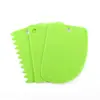 Fabricante en stock raspador de crema cortador de masa de tres piezas herramienta para hornear pan raspador de forma de pastel de plástico
