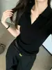 Camiseta de punto gris con cuello en V de manga corta estilo Old Money para mujer, Nuevo modelo Verano 2026, Camisa tipo polo con hombro normal, Top elegante con cuello de solapa