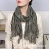 Bufanda Larga de Algodón y Lino Plisada Moda Retro Otoño e Invierno, Cálida y Cortavientos, Resistente a las Arrugas, Bufanda de Seda Versátil Artística para Mujer