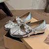 Zapatos bajos planos suaves estilo francés Chuyuji para mujer, nuevo modelo primavera/verano 2026, estilo de hada, adecuados para combinar con faldas, con correa de hebilla