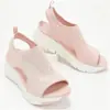 Em estoque sandálias casuais de moda slip-on com design de cabeça de peixe, outono 2021, sapatos femininos de salto baixo, de origem, tênis casuais esportivos de tamanho grande