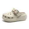 Zapatos de mujer sin marca de nuevo estilo con agujeros de burbujas y hebillas de colores, zapatos de playa de suela gruesa que aumentan la altura, sandalias de EVA antideslizantes y resistentes al olor para uso en exteriores