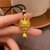Nuevo Modelo Tienda de Oro Estilo León de Cobre Chapado en Oro Antiguo Colgante con Collar de Cuerda Negra, Directo del Fabricante para Ventas en Vivo de Comercio Electrónico