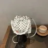 Moda Estilo Coreano Bolso Cubo con Cordón para Mujer 2026 Verano Nuevo Bolso de Hombro Cruzado Nube Bolso de Mano Simple de Nicho