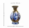 Jarrón Cuadrado Azul y Blanco Pintado en Oro Estilo Antiguo con Motivos de Paisaje y Figuras, Jarrón de Cerámica para Decoración del Hogar, Jarrón de Arte en Stock