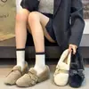 Zapatos de estilo nuevo tipo hada de suela plana, cálidos y peludos para otoño e invierno para mujer, sin cordones con forro de felpa, zapatos de algodón 2026 para uso en exteriores