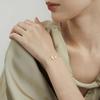 Pulsera de perlas Juguang con diseño de nicho cosido, nueva pulsera de lujo ligera para mujer, regalo de vacaciones, 2024