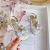 Sandálias Infantis de Primavera Tendência Meninas Nova Moda Sandálias Versáteis Laço 2026 Estilo Coreano Strass Fecho Mágico