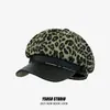 Chapéu Octogonal de Couro com Fivela Estampa de Leopardo Retrô Americano para Mulheres, Chapéu de Artista da Moda Versátil Tendência Y2K Millennial para Afinar o Rosto