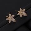 Arete de hoja de arce con diamantes completos, nuevo furor de red, para mujer, estilo japonés y coreano, pendientes de temperamento simples y elegantes, pendientes al por mayor