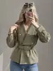 2026 Novo Blazer Curto de Outono Europeu e Americano com Fechamento Duplo e Ajuste na Cintura para Mulheres, Fashionável e Elegante Europeu e Americano