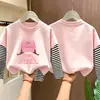 Camiseta de manga larga a rayas de algodón puro para niñas, estilo primavera/otoño, nueva colección 2026, moderna y elegante, diseñada para niñas de talla mediana a grande, con un look en capas