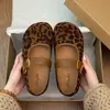 Sapatos Femininos Estilo Birkenstock de Metal com Velcro Retrô 2026 Novidade Outono Franceses Sola Grossa Aumenta Altura Sapatos Ballet Mary Jane
