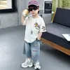 0502 Traje de Verano de Manga Corta para Niños, Conjunto de Dos Piezas de Pantalones Cortos de Mezclilla Estilo Coreano para Niños 2026 Nuevo Estilo de Moda para Niños Pequeños y Medianos
