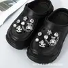 Transfronterizo Nuevo Desmontable Flor de Chanel Amor Mariposa Corazón de Melocotón Accesorios Zapatos con Agujeros Hebilla de Zapato Diy Traje