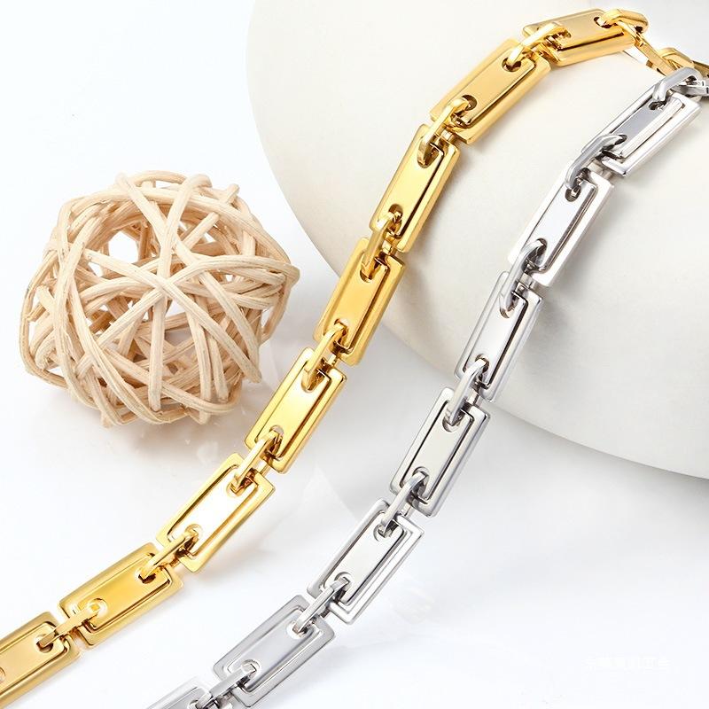 B450-B451_0004_IMG_5938