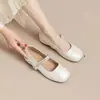 Sapatos femininos Mary Jane franceses, estilosos e versáteis, 2026 novo modelo de outono, confortáveis para os pés, respiráveis, de boca rasa, sapatos baixos de sola única
