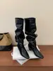 Botines de tacón de bloque con punta cuadrada y acabado suave para mujer 2026 Otoño/Invierno Nuevas Llegadas Suela Suave Versátiles Adelgazantes Súper Delgadas Botas de Moda