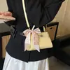 Bolso de Mano Cuadrado Pequeño de Moda y Alta Gama 2026 Nuevo Estilo Coreano de Moda Versátil Bolso de Hombro para Viajar al Trabajo y Uso Casual Bolso Kelly