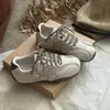 Tênis de Treino Alemão Color Block Retrô com Mesh Feminino 2026 Outono Nova Chegada Plano com Cadarço Casual Sapatos Forrest Gump Leve Respirável