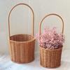Cesta de Flores de Ratán de Imitación Cesta Portátil Cesta Pastoral de Frutas Decoración para Sala de Estar Cesta de Flores Regalo de Acompañamiento Accesorios para Sesión de Fotos de Niños