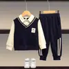 Ropa de niño otoño traje de niño otoño manga larga suéter de dibujos animados pantalones casuales ropa deportiva para niños conjunto de dos piezas