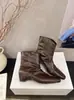 Botas de Tornozelo Empilhadas com Bico Quadrado Franzido Estilo Coreano para Mulheres 2026 Salto Escondido Emagrecedoras Versáteis Botas de Cavaleiro Botas Curtas com Salto Escondido