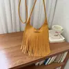 Bolsa versátil com franjas estilo coreano transfronteiriça para mulheres, nova bolsa de trabalho de verão 2026, bolsa de ombro cruzada com franjas