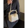 A popular bolsa Boston 2024 deste ano nova bolsa mensageiro de ombro feminino all-match nicho design bolsa de travesseiro portátil
