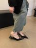 Novos Sapatos Femininos Primavera 2026, Elegantes e Modernos, Estilo Europeu e Americano, Fivela de Metal, Costas Abertas, Bico Fino, Boca Rasa, Salto Médio, Sapatos de Salto Único para Mulheres