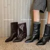 Botines minimalistas de estilo europeo y americano para mujer, botas de jinete retro de punta estilo 'ins' 2026, botas de tacón de aguja adelgazantes