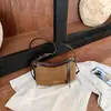 Primavera/Verano 2026 Elegante de Gama Alta Belleza Bolso de Nicho Moda Popular Hombro Único de Mano Esmerilado Bolso de Concha para Mujer