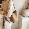 Bolso Cubo Vintage para Mujer 2026 Verano Nuevo de Moda Versión Coreana Bolso de Nicho para Axila Bolso Cruzado para Viajes Diarios Bolso de Hombro Único para Mujer