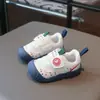 Zapatos para niños pequeños 2026 para niños, zapatos funcionales de malla para otoño con suela blanda, versátiles y ligeros, adecuados tanto para niños como para niñas, zapatos de bebé
